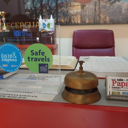Hostel Paparazzo & Apartmens Kikinda Екстериор снимка