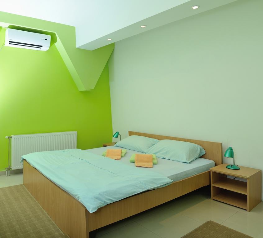 Hostel Paparazzo & Apartmens Kikinda Стая снимка