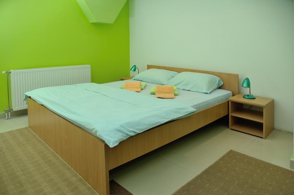 Hostel Paparazzo & Apartmens Kikinda Стая снимка